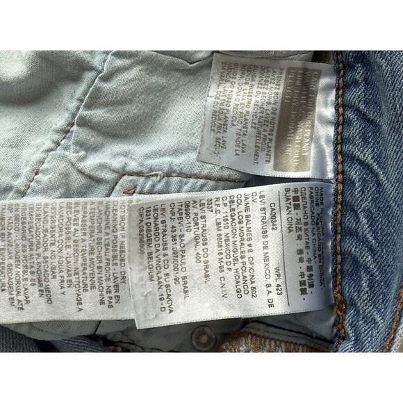 Sold Vintage Levis Womens 25x31 Blue 501 Straight Mom 90s Leather Patch​​ - Picture 7 of 10